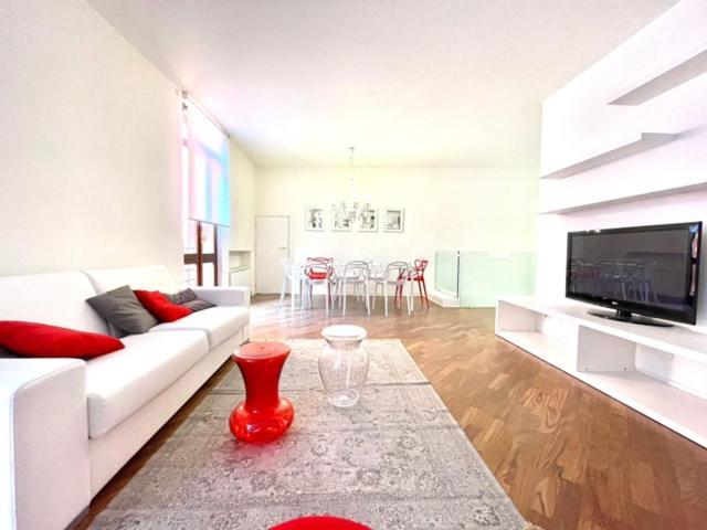 Domus Verona - Ampia Moderna Casa Su 2 Piani Nel Cuore Di Verona Eksteriør bilde